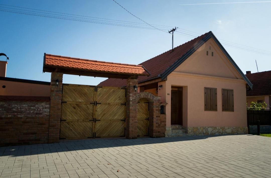 Kuca Za Odmor Poppke Apartment Fericanci Екстериор снимка