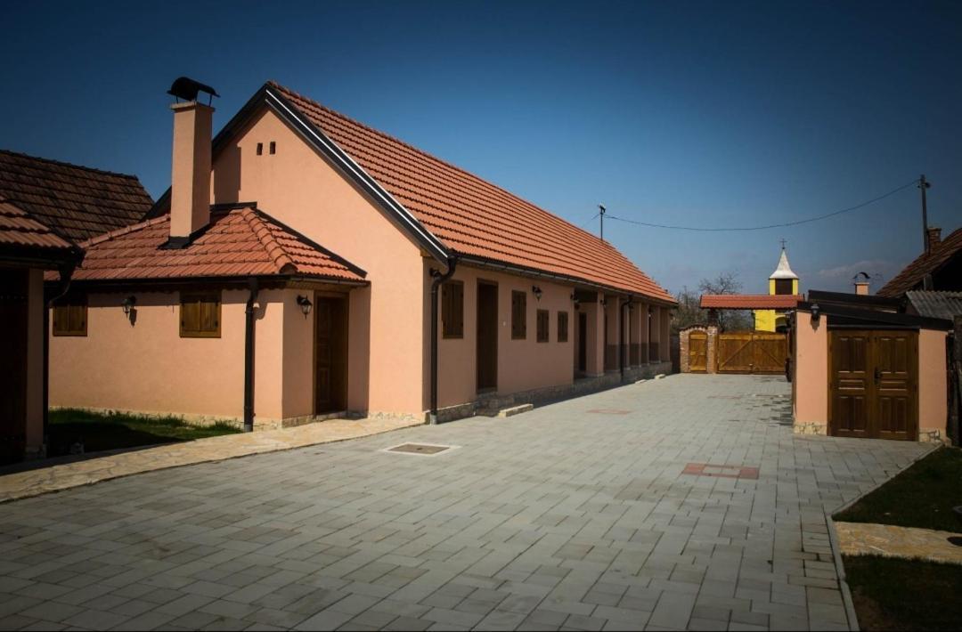 Kuca Za Odmor Poppke Apartment Fericanci Екстериор снимка