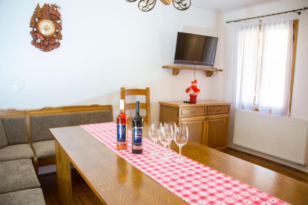 Kuca Za Odmor Poppke Apartment Fericanci Екстериор снимка